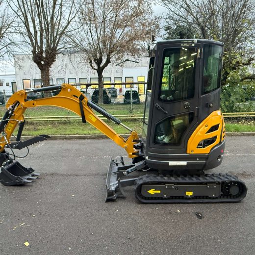 Alternative view of Minibagger IRT25 (KUBOTA) - 2500kg