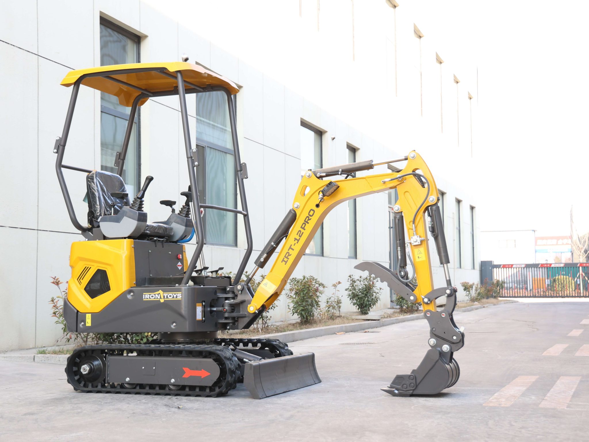 Mini bager IRT12 PRO (KUBOTA) - 1200kg - slika 3