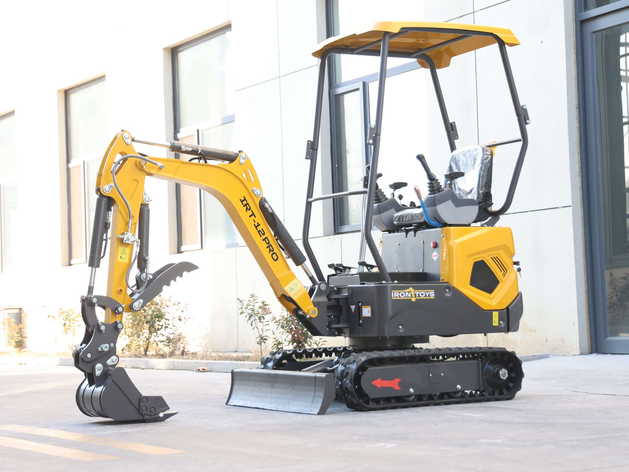 Mini bager IRT12 PRO (KUBOTA) - 1200kg - slika 4