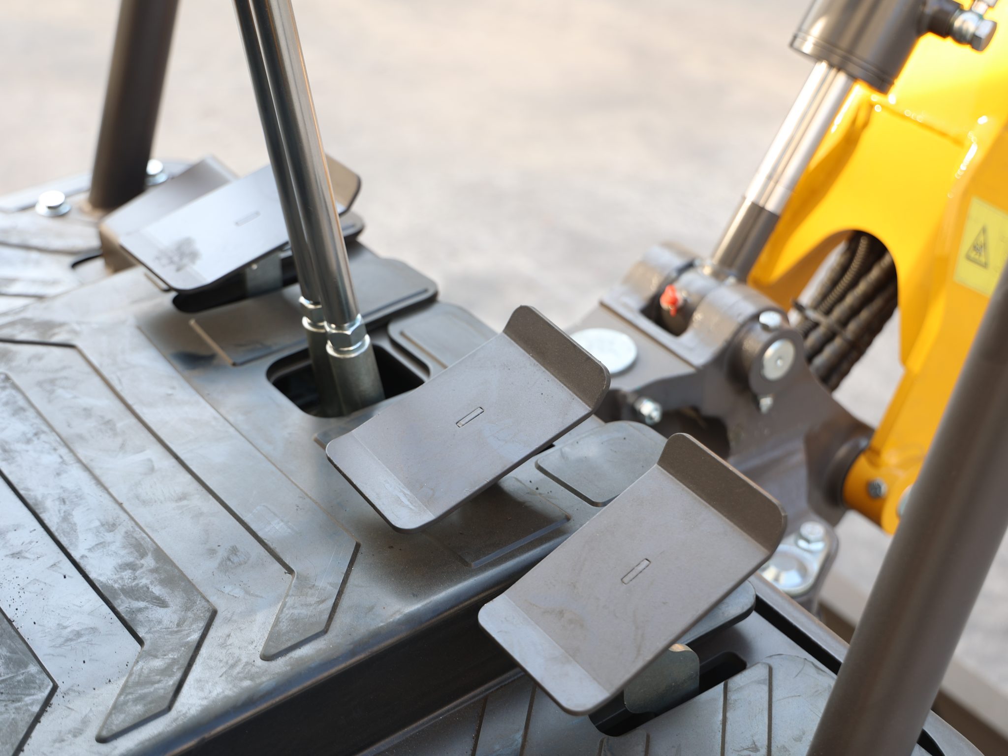 Mini bager IRT12 - 1200kg - slika 10