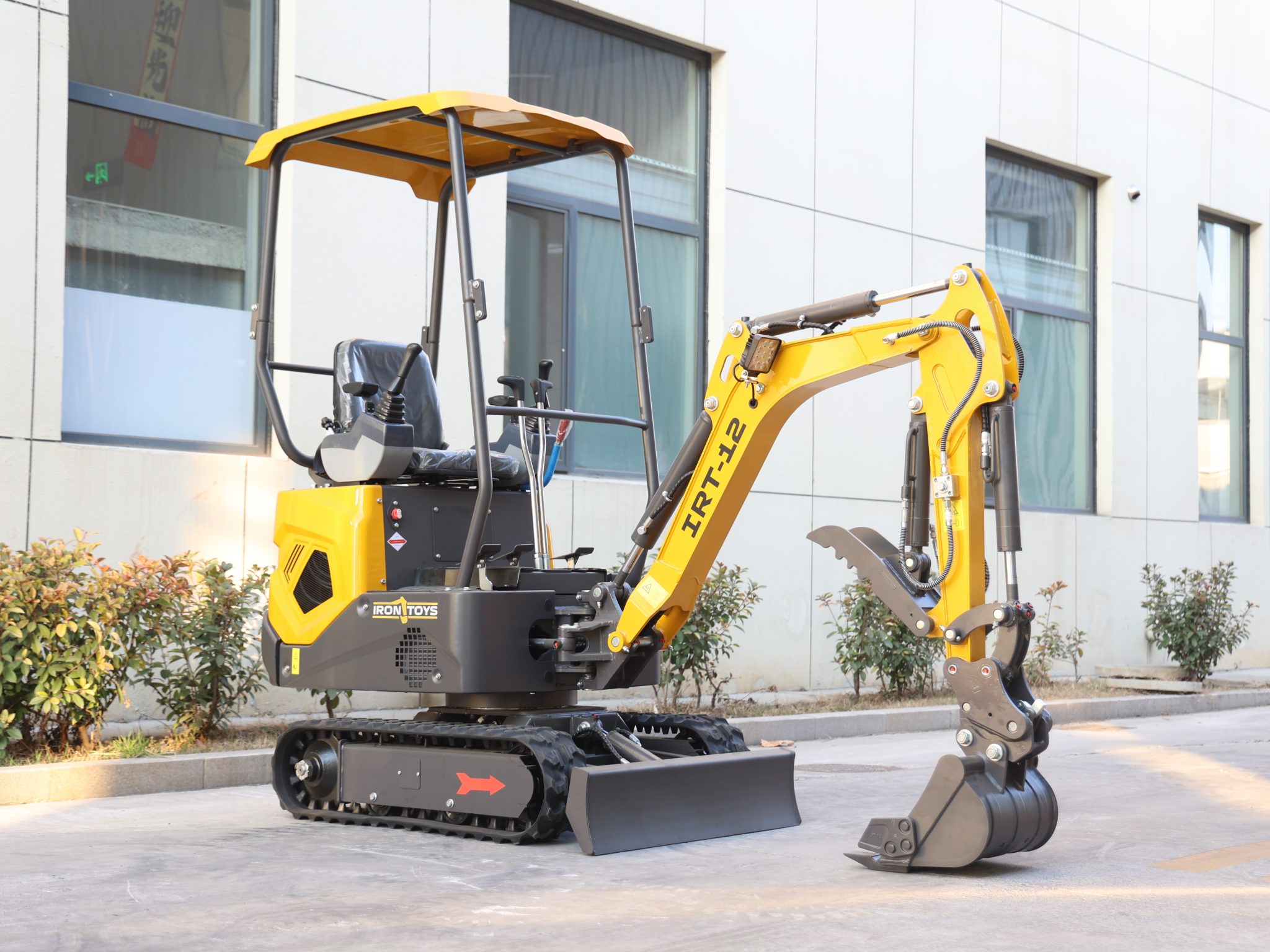 Mini bager IRT12 - 1200kg - slika 2