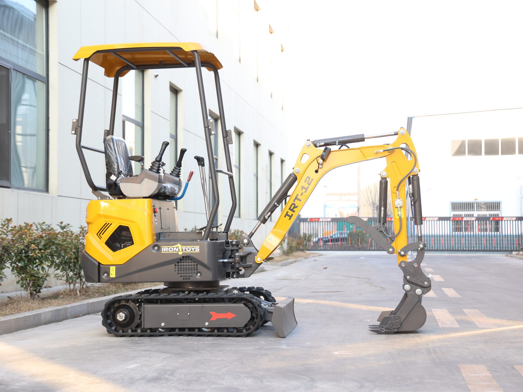 Mini bager IRT12 - 1200kg - slika 4